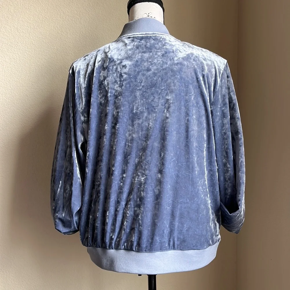 🧊 STYLISH BOMBER JACKET 🧊 - Picture 5 of 6